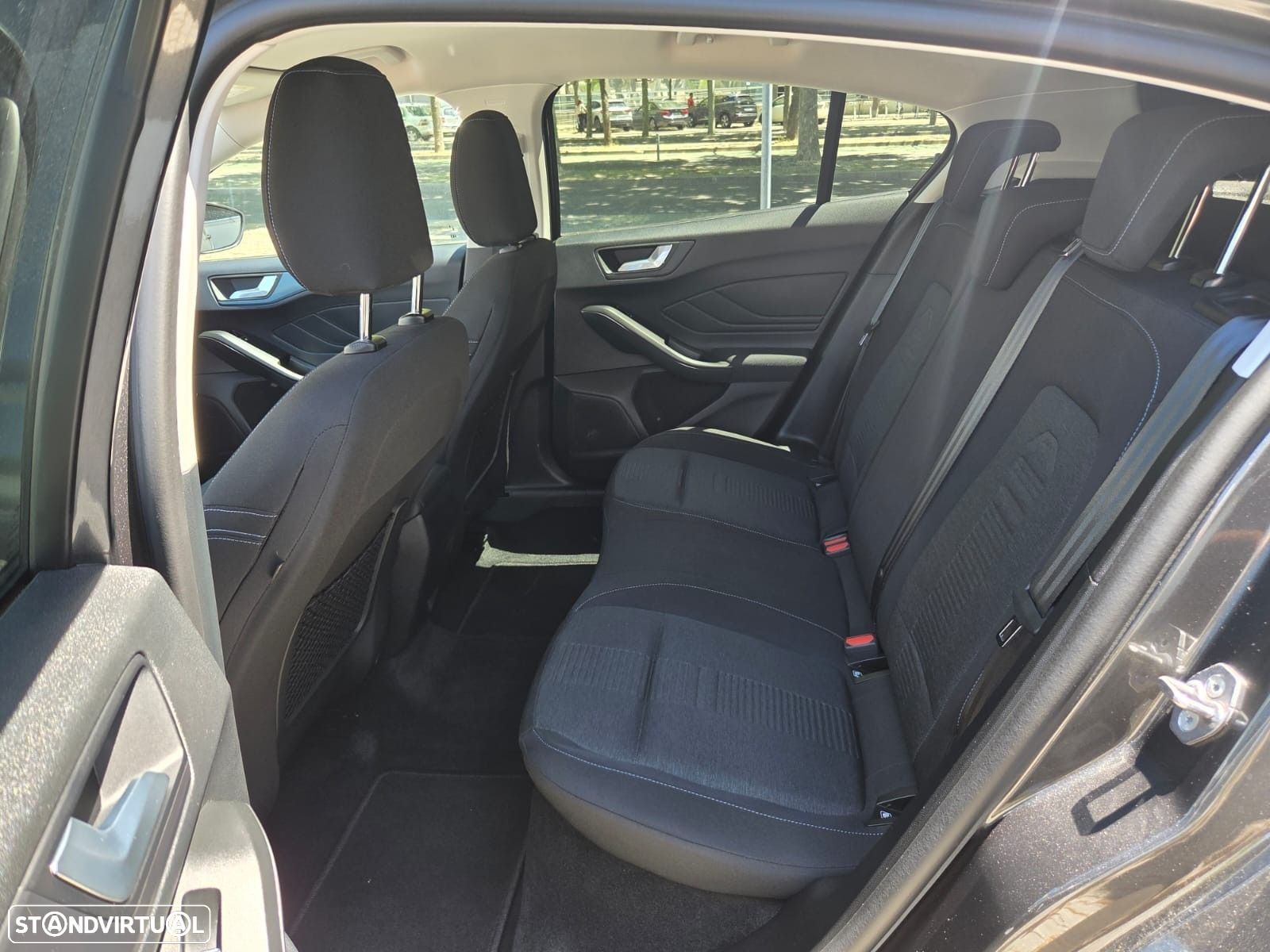 Ford Focus 1.0 EcoBoost MHEV ST-Line - 5