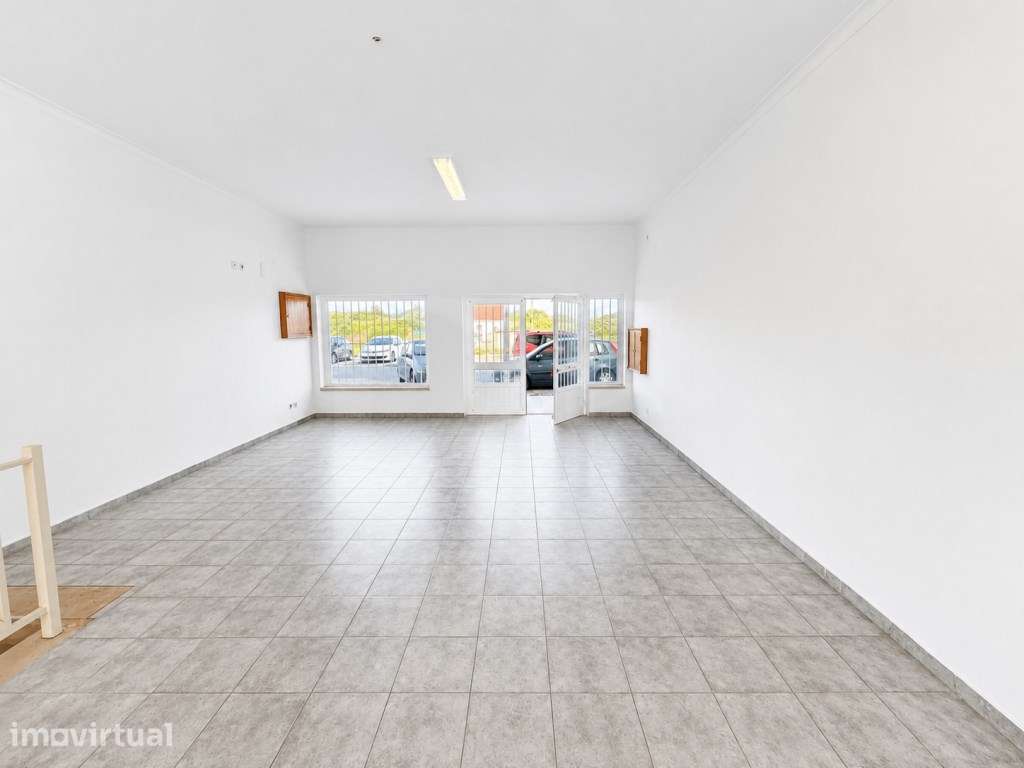 Loja Comercial com potencial de conversão em habitação | Alcabidech... - Grande imagem: 2/17
