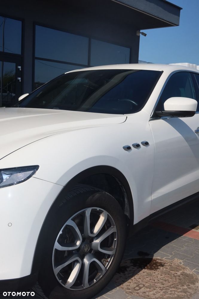 Maserati Levante 2018 photo 4