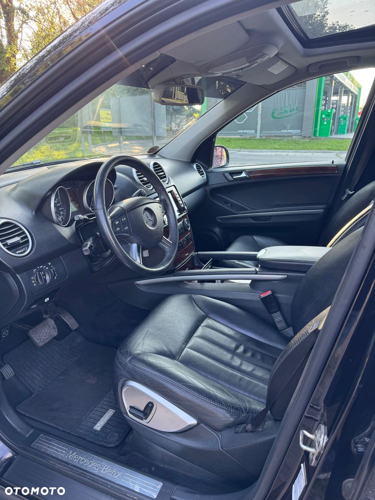 Mercedes-Benz ML 350 4-Matic - 10