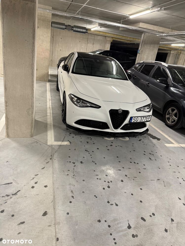 Alfa Romeo Giulia - 24