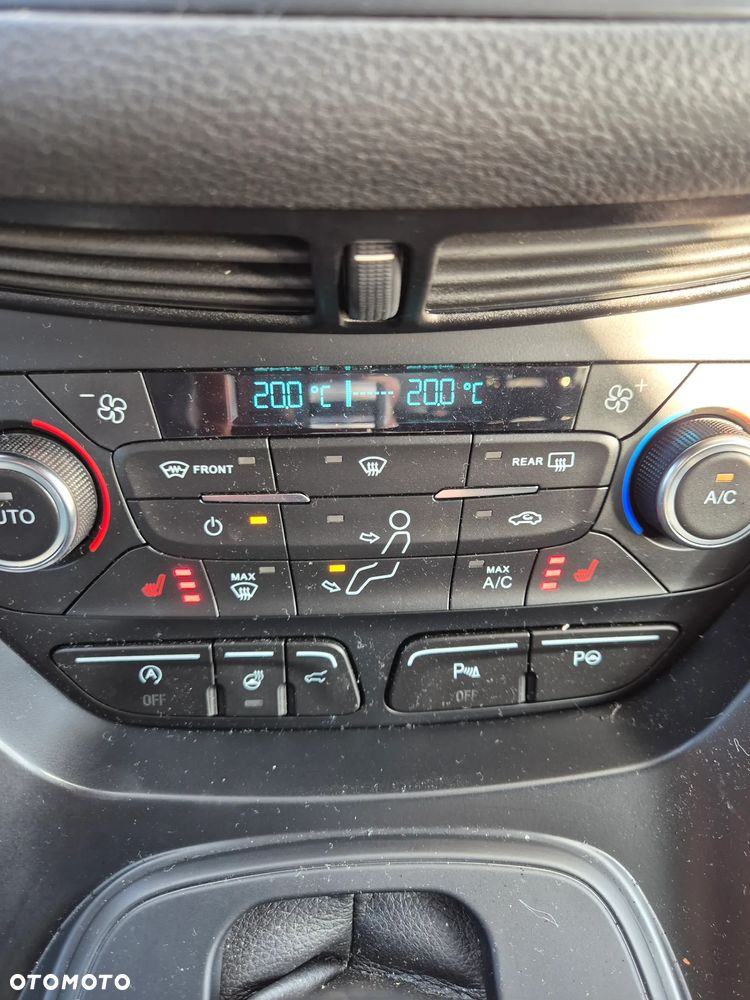 Ford Kuga 2.0 TDCi 4x4 ST-Line - 21