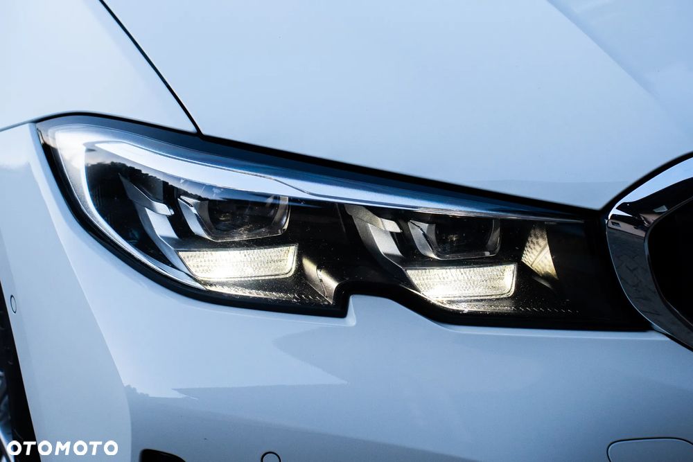 BMW Seria 3 318d MHEV Sport Line - 19