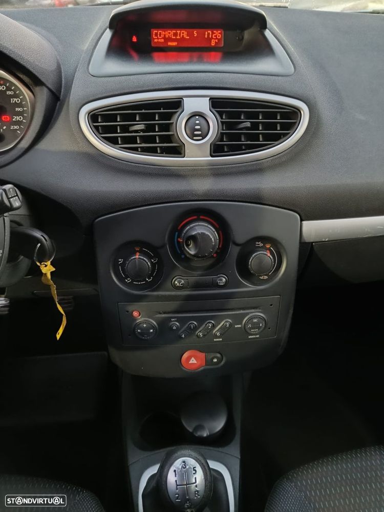 Renault Clio 1.2 16V Dynamique S - 7