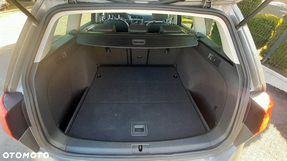 Volkswagen Golf Variant - 13