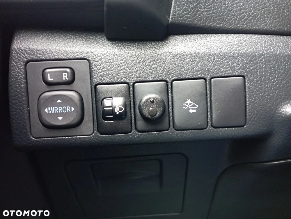 Toyota Auris 1.6 Premium - 20