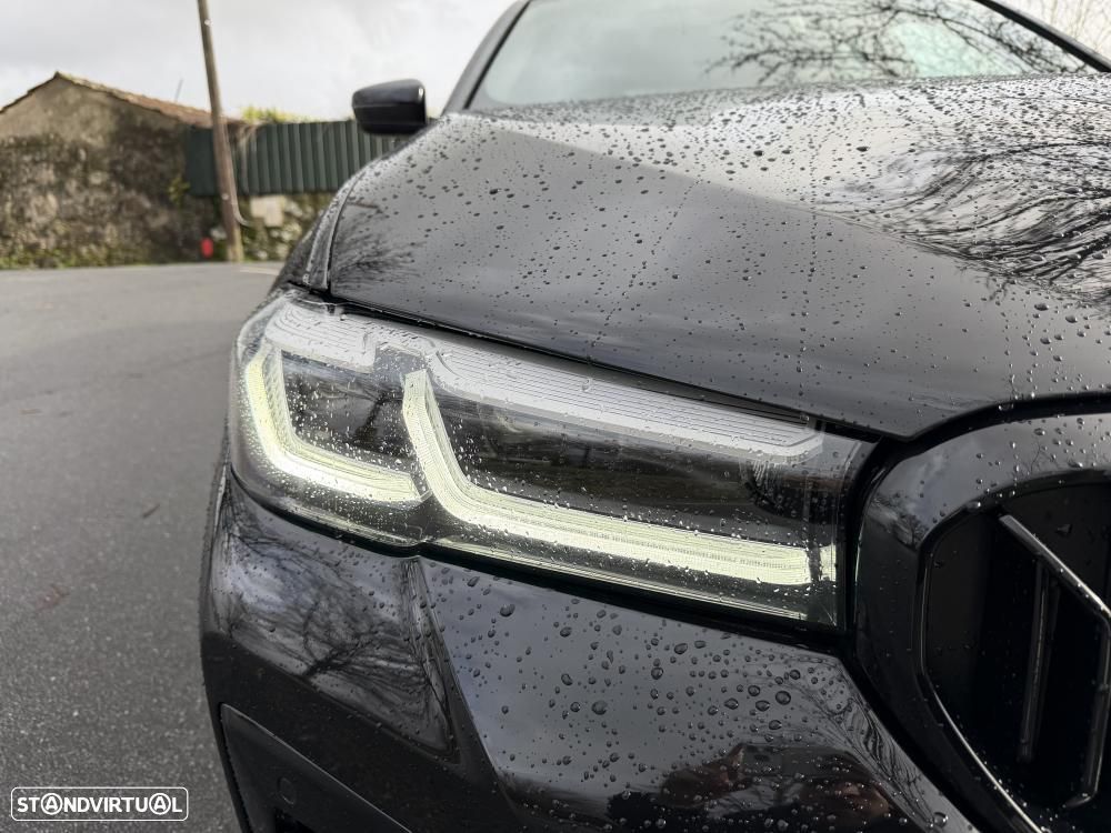 BMW 530 e Pack Desportivo M - 12