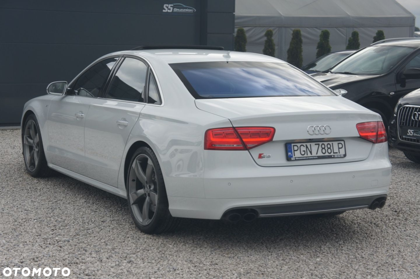 Audi S8 - 5