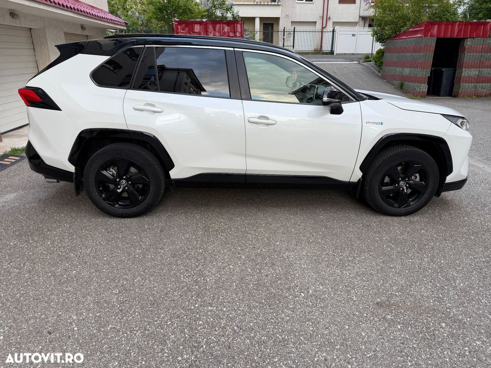 Toyota RAV4 - 6