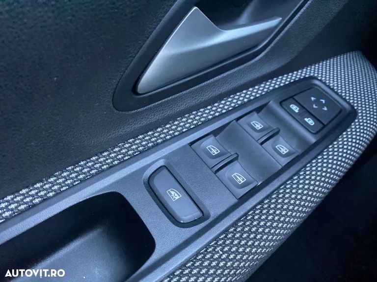 Dacia Sandero TCe 90 MT5 Expression - 17