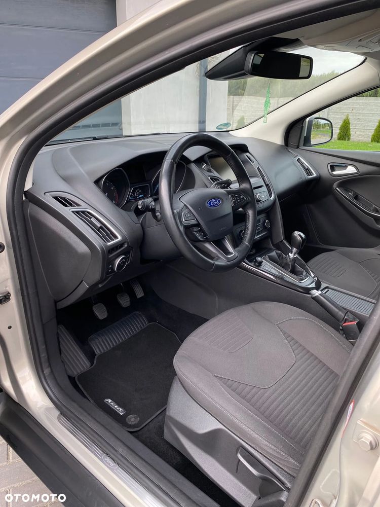 Ford Focus 1.0 EcoBoost Trend Sport - 23