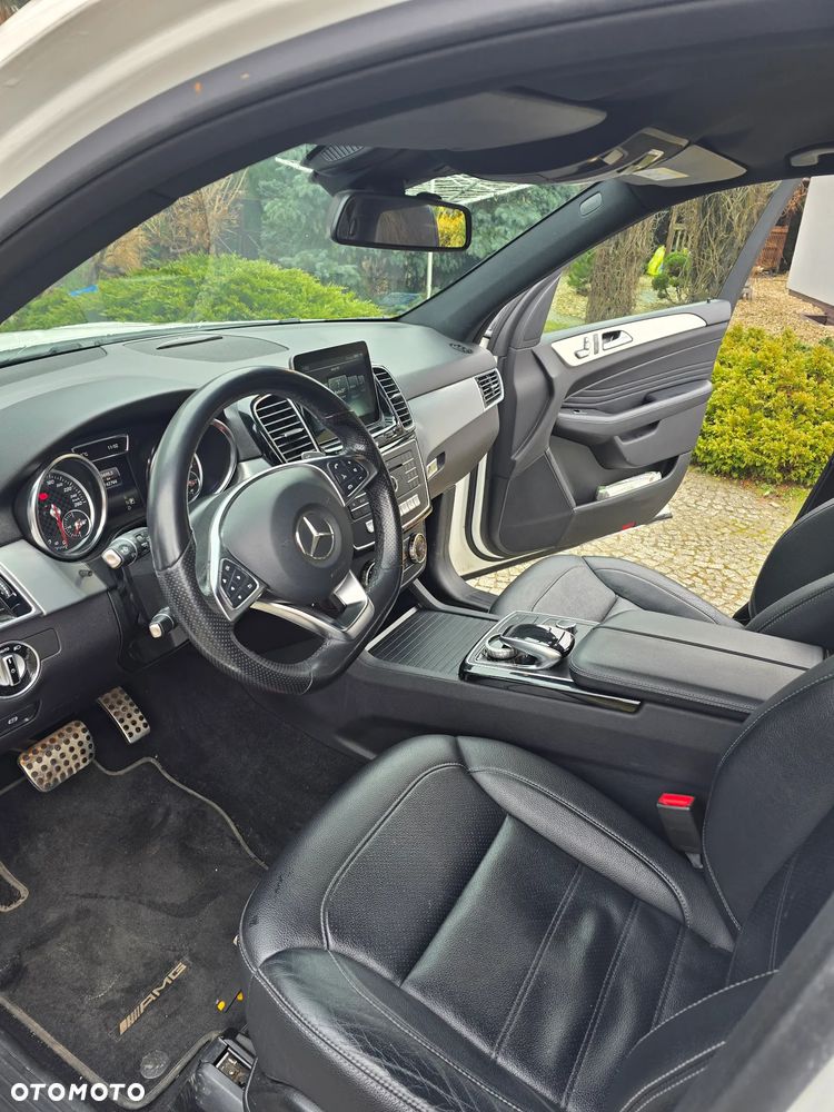 Mercedes-Benz GLE - 11