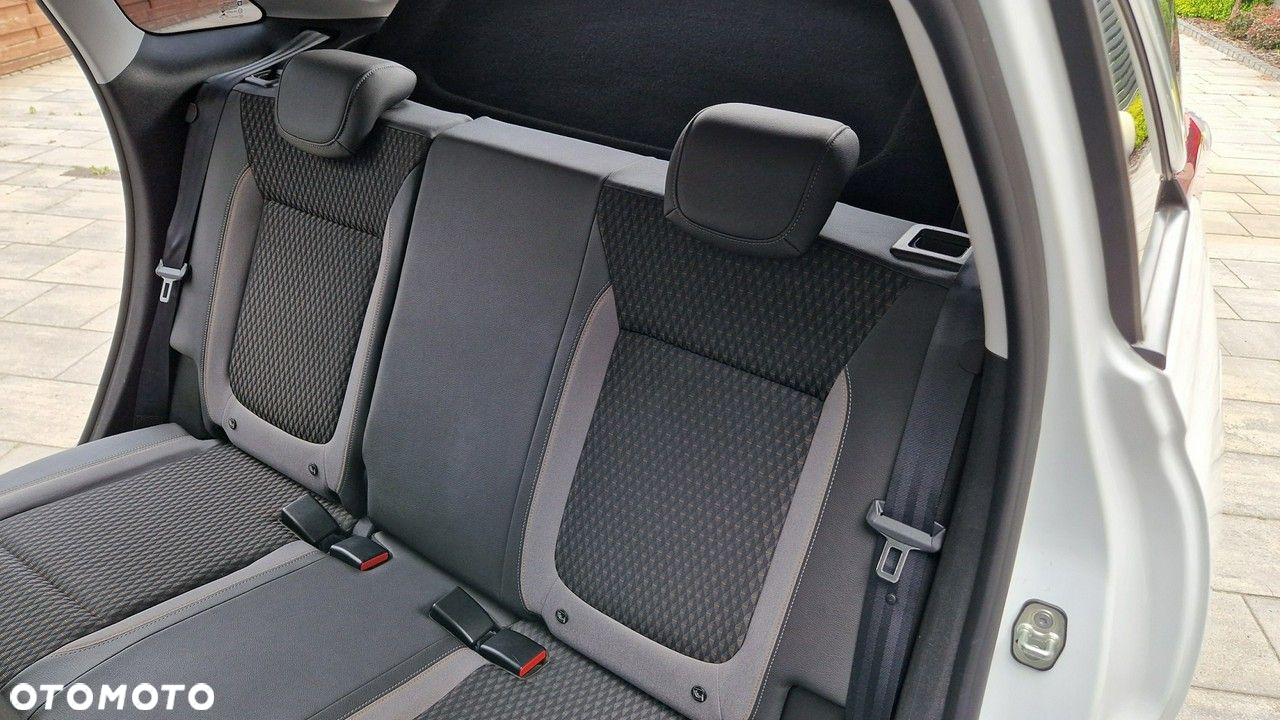 Opel Crossland X - 19