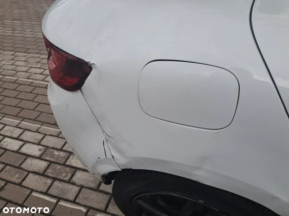 Renault Megane TCe 140 GPF EDC LIMITED - 21