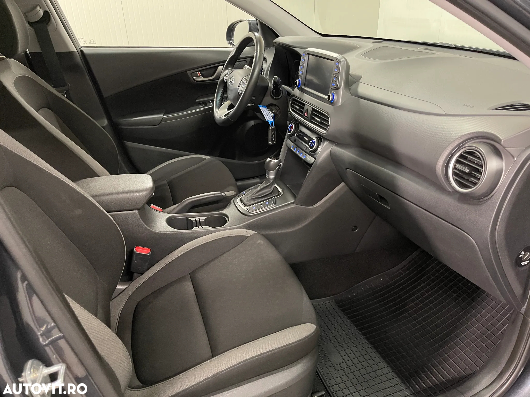 Hyundai KONA 1.6 CRDi DCT Premium - 10