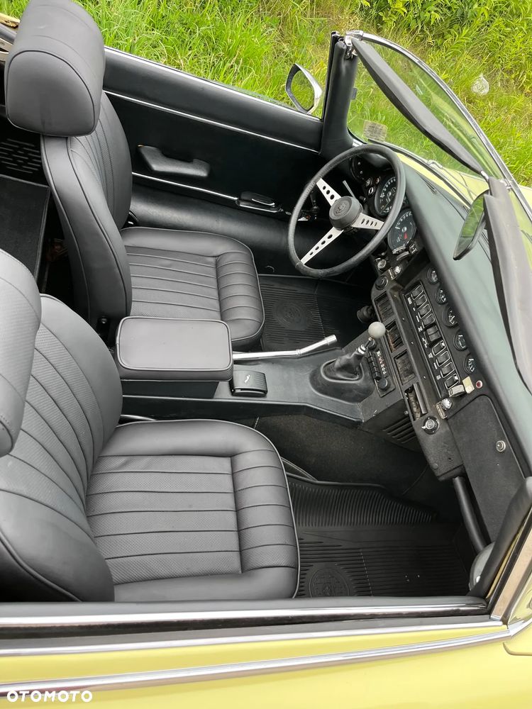 Jaguar E-Type - 13