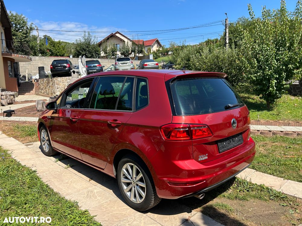 Volkswagen Golf 1.6 TDI BlueMotion Technology DSG Lounge - 4