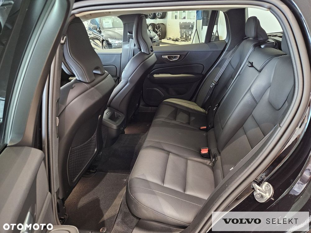 Volvo V60 Cross Country - 10