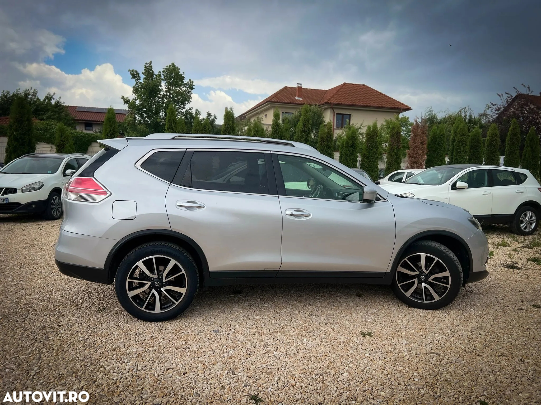 Nissan X-Trail 1.6L dCI Start/Stop XTRONIC Tekna - 3