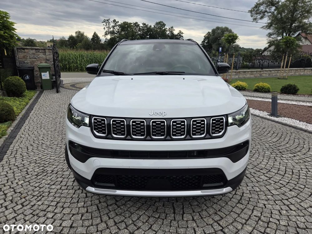 Jeep Compass - 22