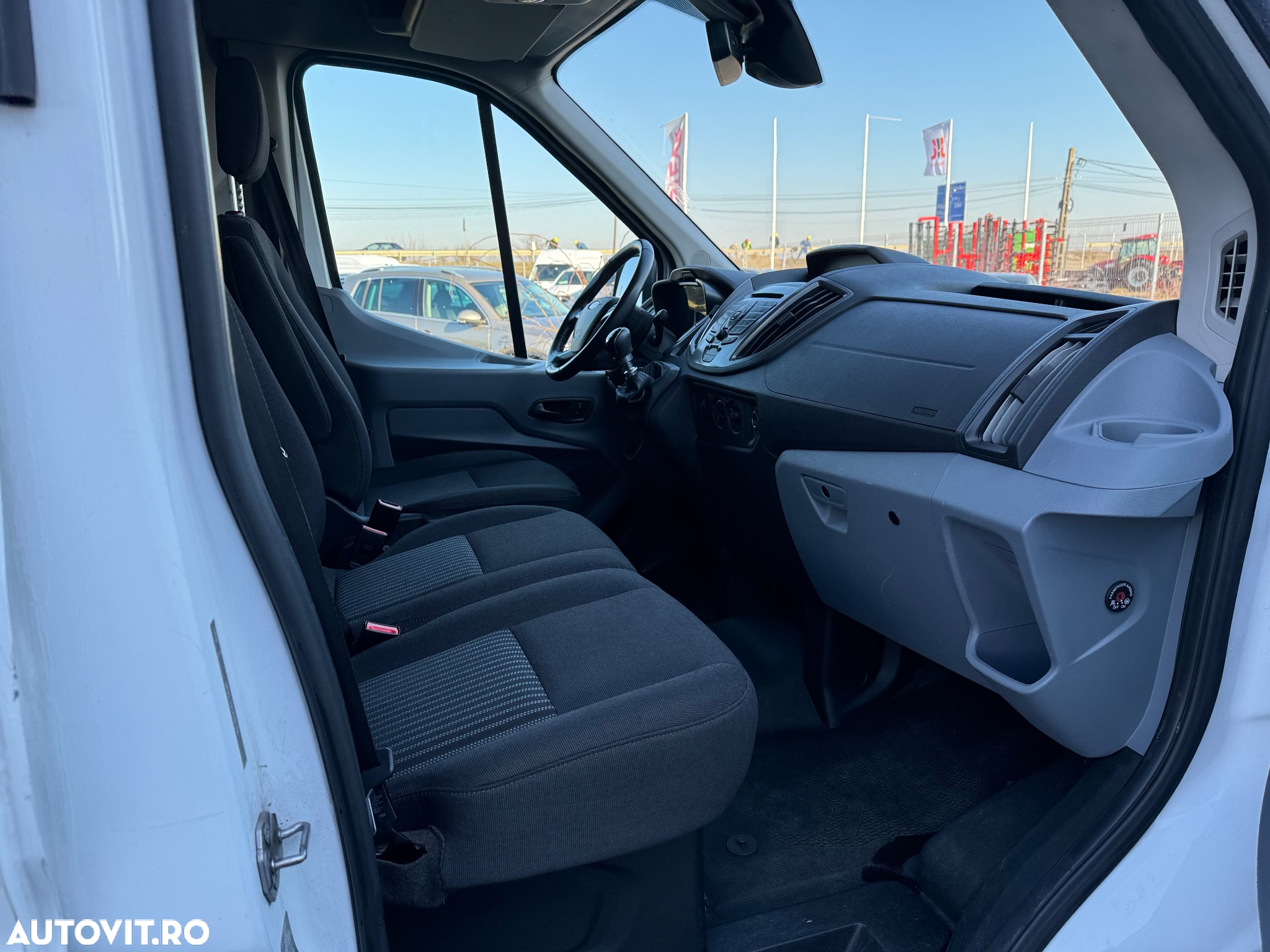 Ford Transit - 12