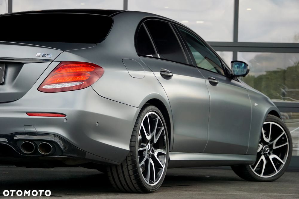 Mercedes-Benz Klasa E AMG 53 4-Matic+ - 13