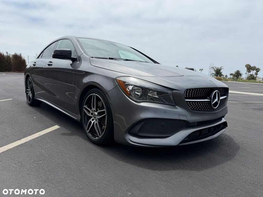 Mercedes-Benz CLA - 4