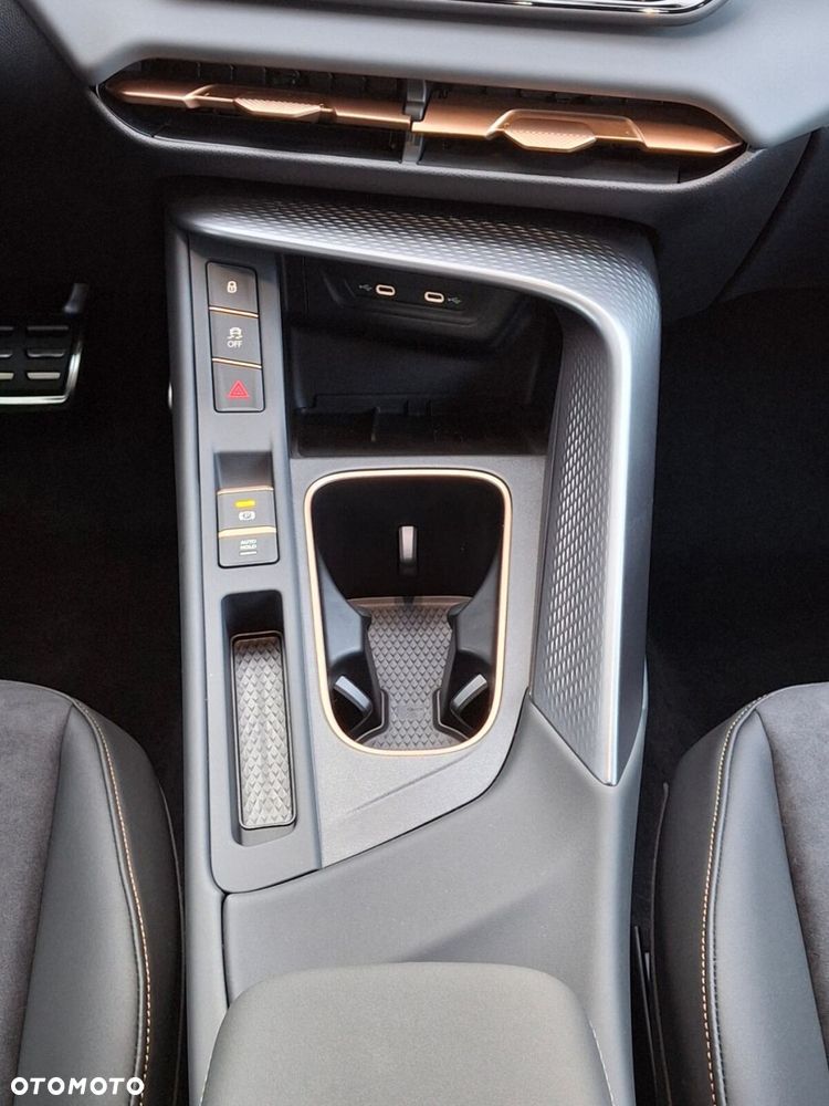 Cupra Terramar 1.5 eTSI mHEV DSG - 30