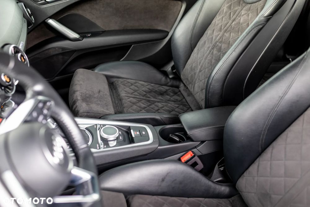 Audi TT Coupé - 31