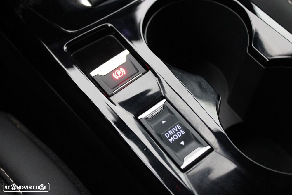 Peugeot e-2008 54 kWh Allure - 28