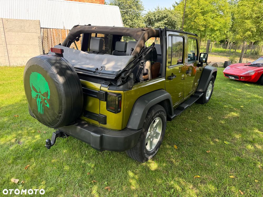 Jeep Wrangler Unlimited 3.8 Automatik Sahara - 4