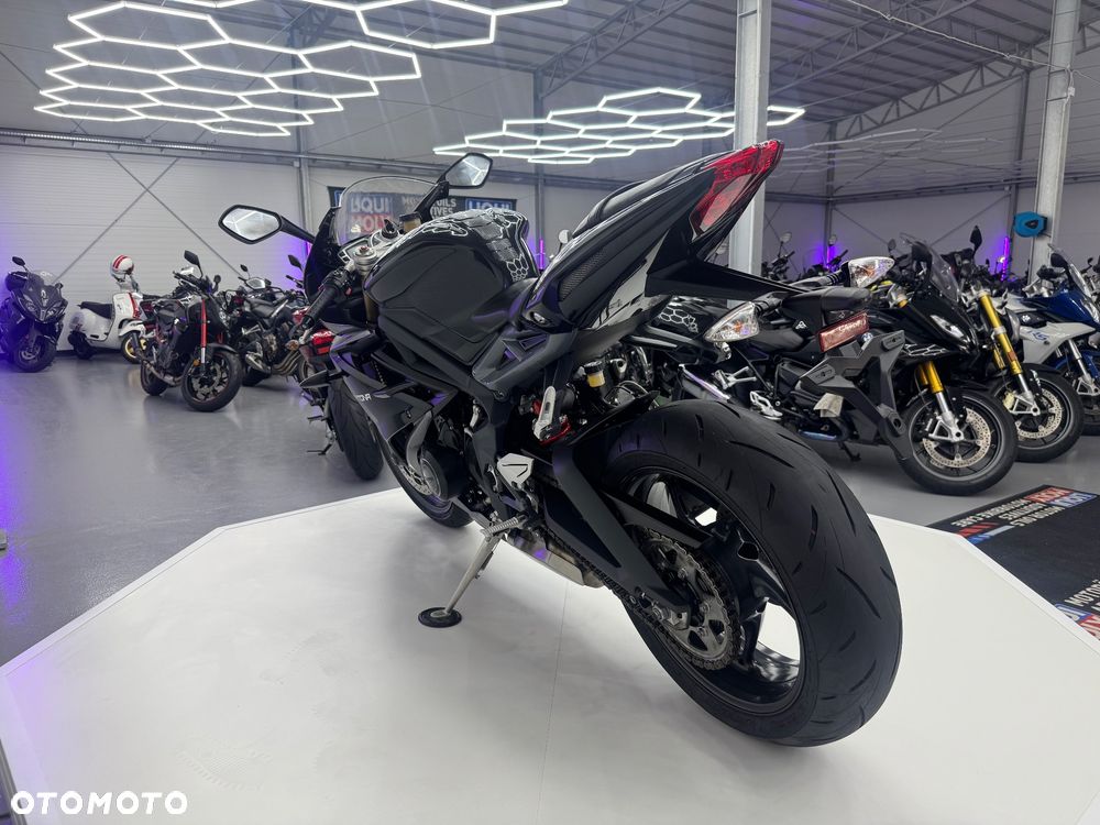 Triumph Daytona - 5
