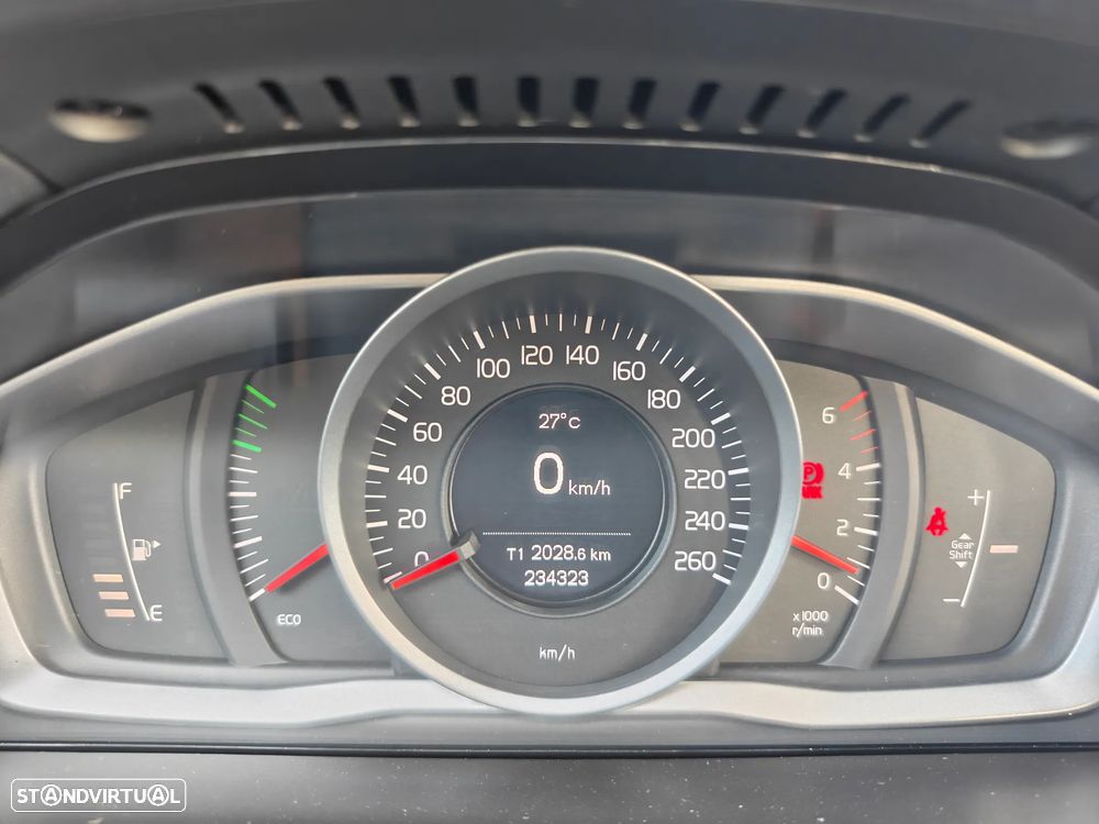 Volvo XC 60 2.0 D4 Momentum Start/Stop - 22