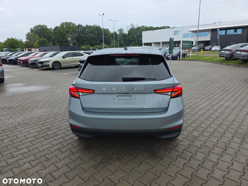 Skoda Fabia 1.0 TSI Drive DSG - 6
