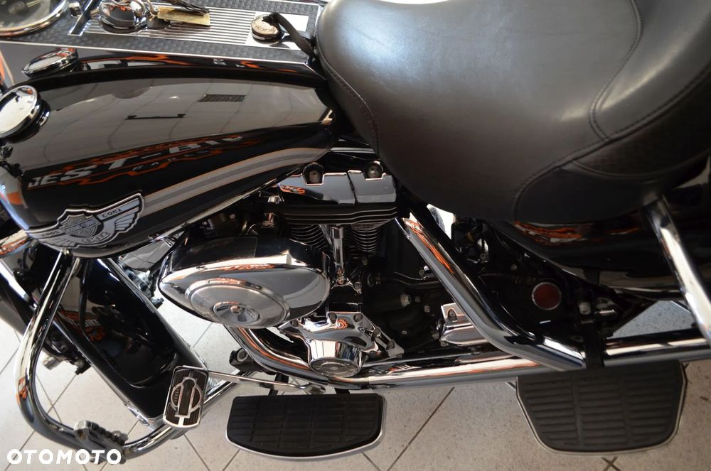 Harley-Davidson Touring Road King - 19