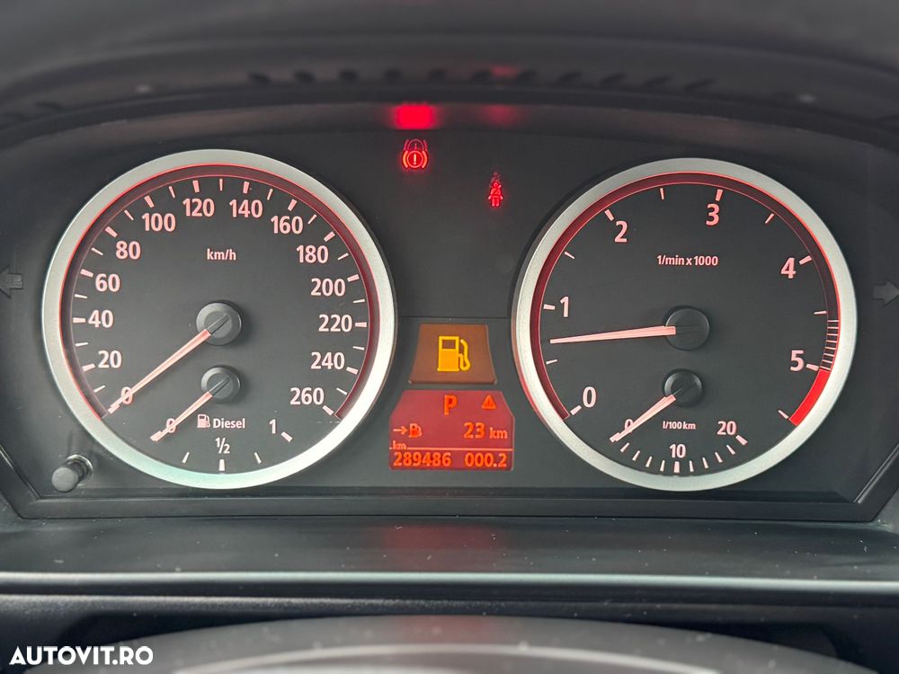 BMW Seria 5 525dA touring - 6