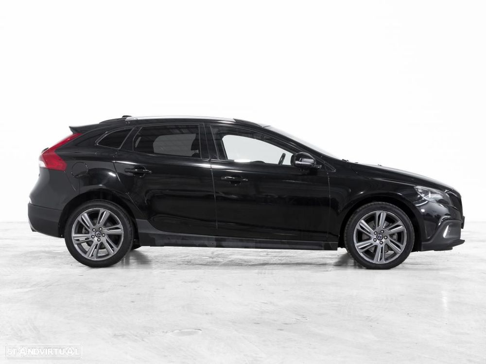 Volvo V40 Cross Country - 2