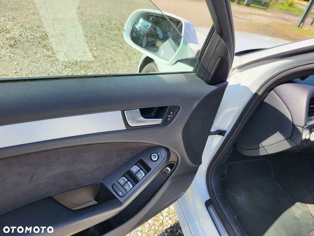 Audi A4 Avant 2.0 TDI DPF quattro S tronic S line Sportpaket - 7