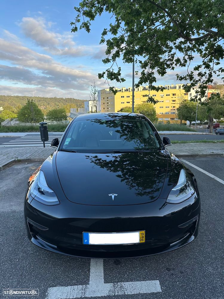 Tesla Model 3 - 1