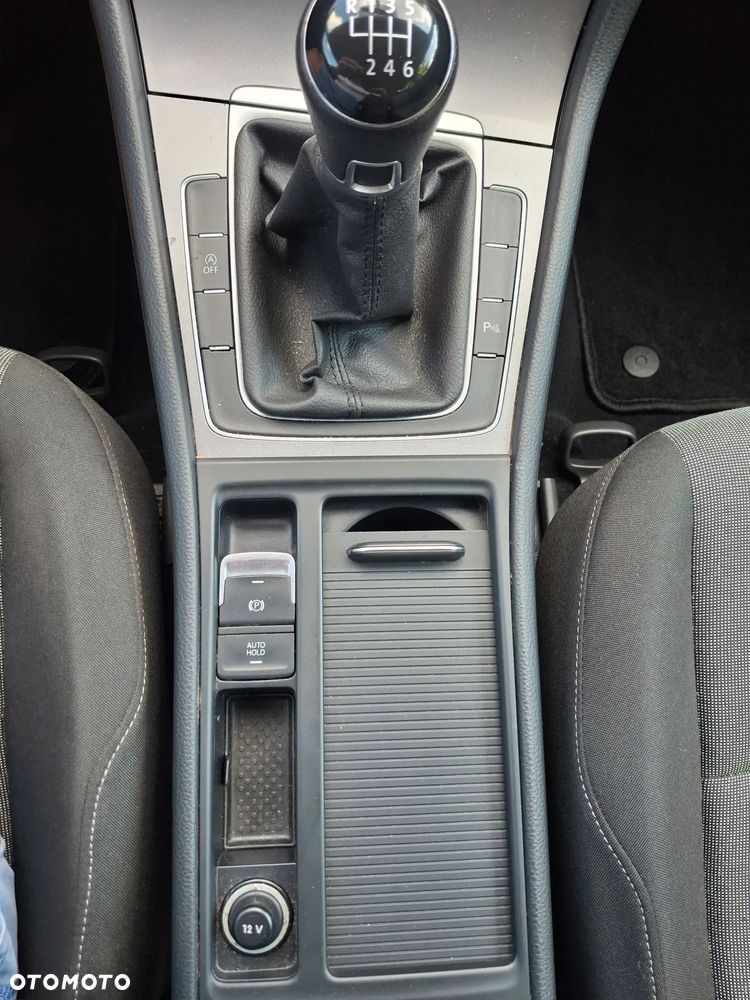 Volkswagen Golf 1.6 TDI BlueMotion Trendline - 9