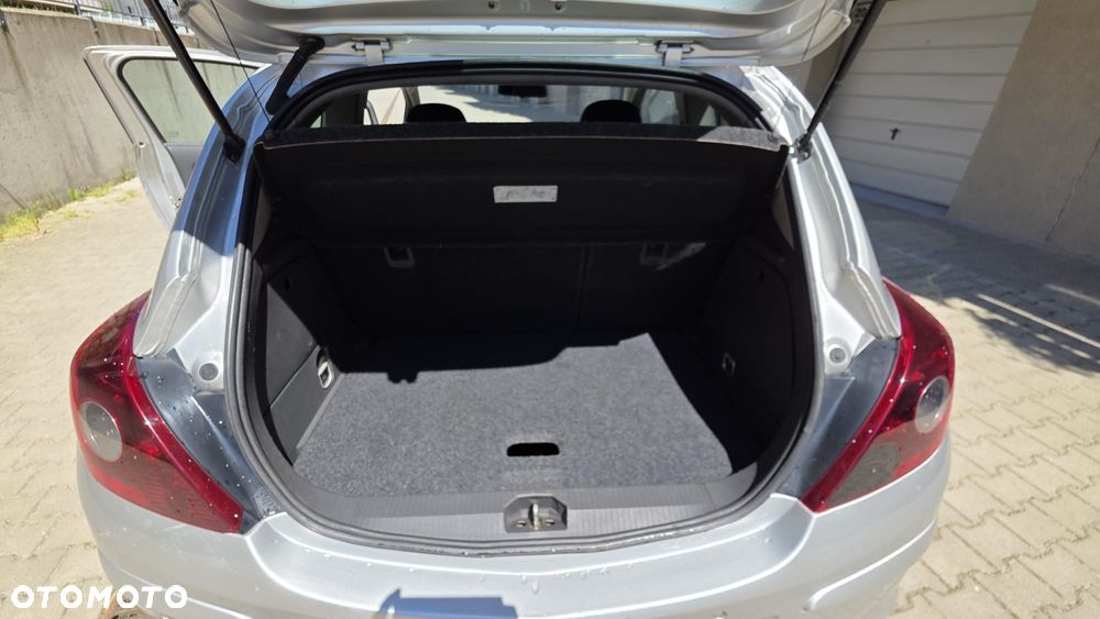 Opel Corsa 1.4 16V Sport - 11