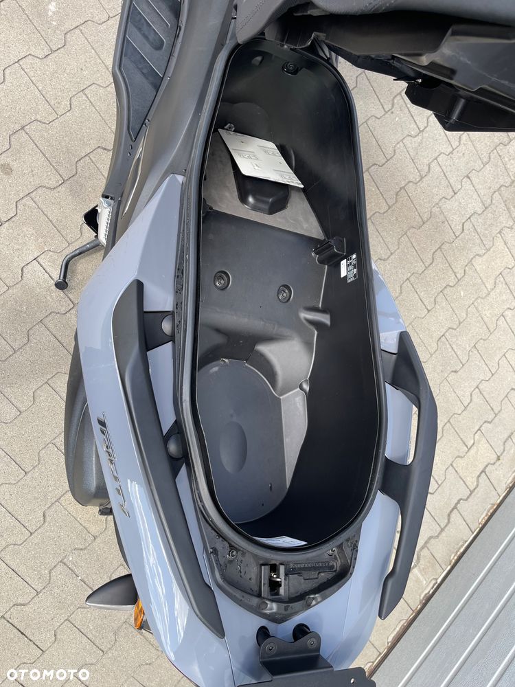 Yamaha Tricity - 6