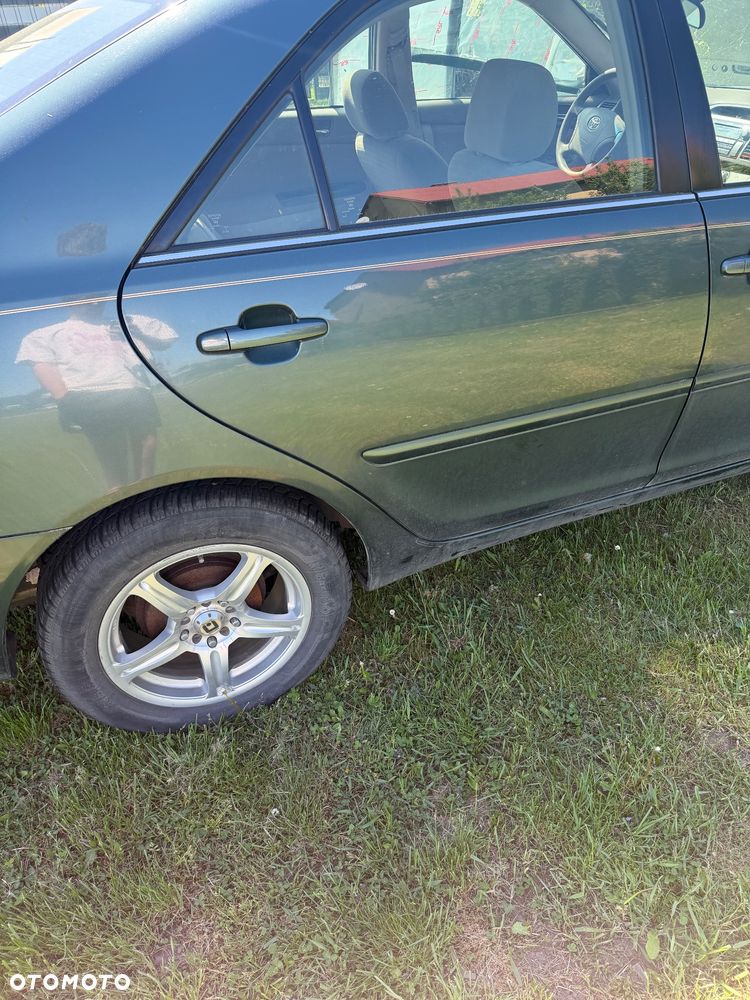Toyota Camry 2.4 SE - 13