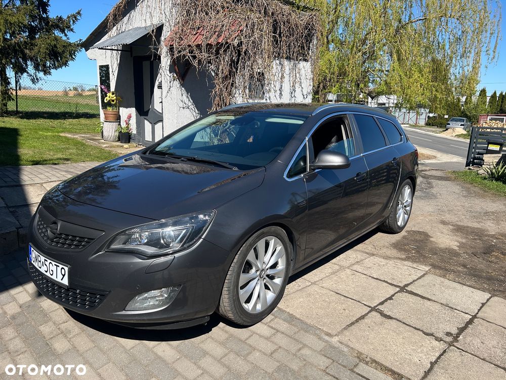 Opel Astra 2.0 CDTI Cosmo - 1