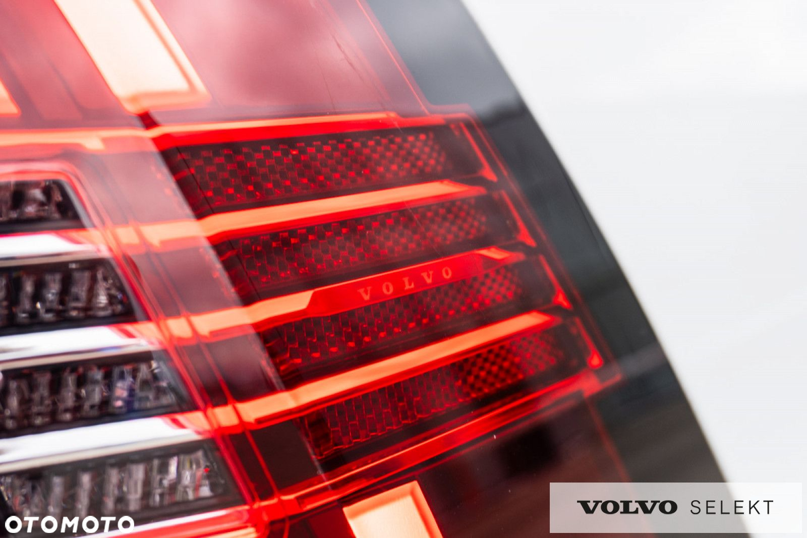 Volvo V90 Cross Country - 24