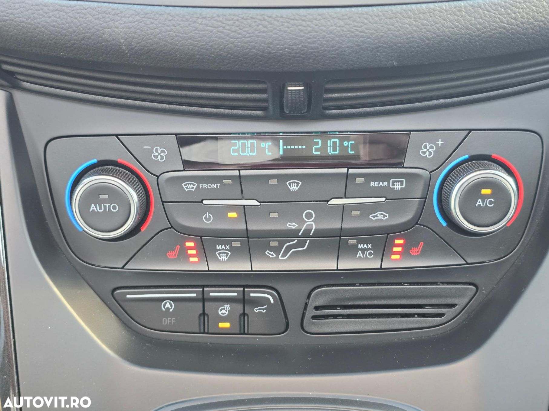 Ford Kuga - 20