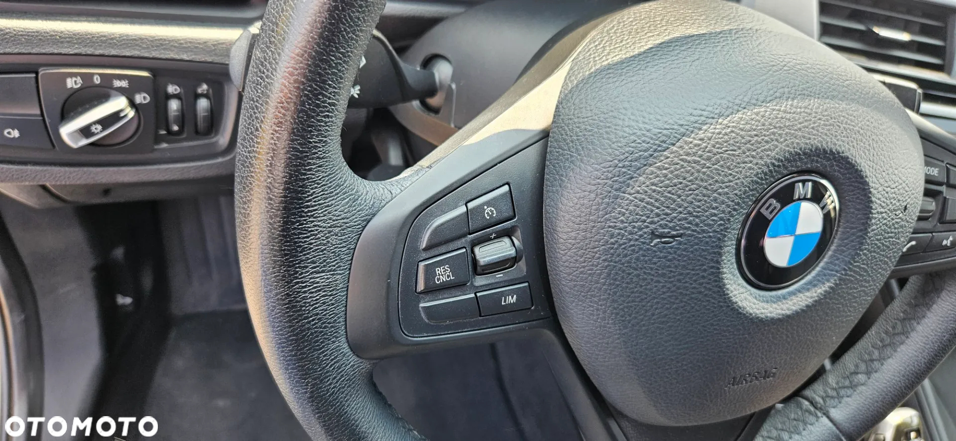 BMW X1 sDrive18i - 29