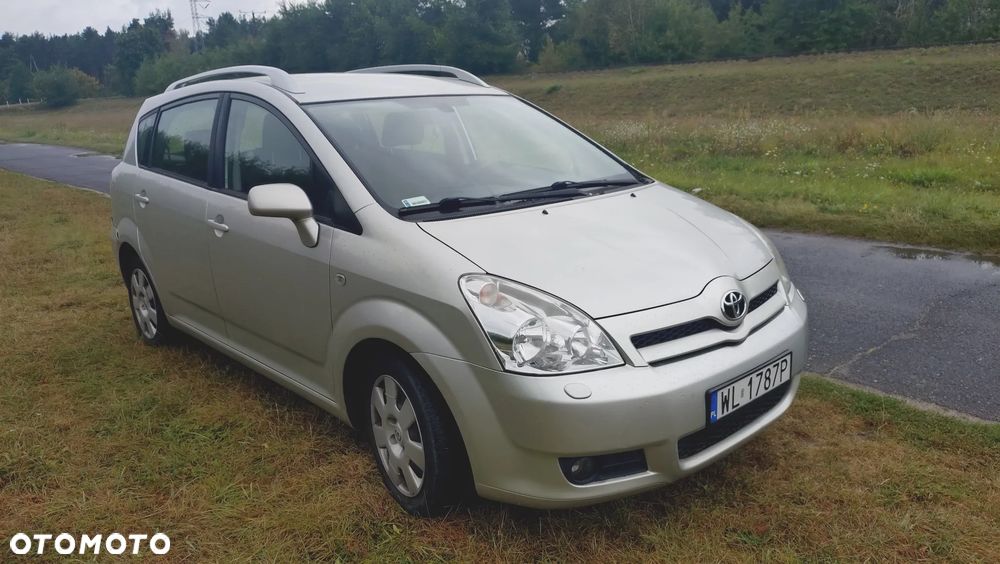 Toyota Corolla Verso 1.8 Premium + 7os MM - 1