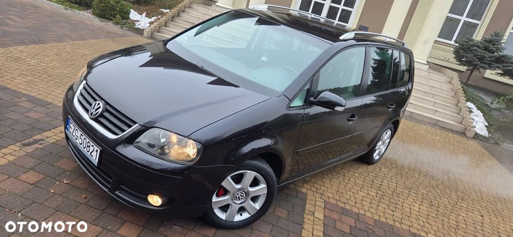 Volkswagen Touran 2.0 TDI DPF Highline - 1