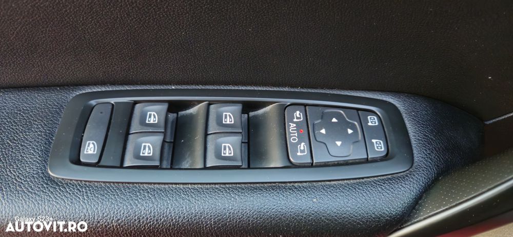 Renault Megane ENERGY TCe 130 INTENS - 13